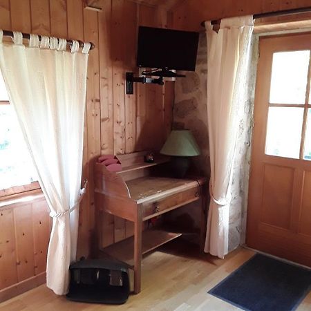 L'Auberge Chez Leon Le Chambon-sur-Lignon Luaran gambar
